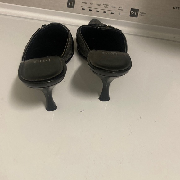 IMPO/ Women's Black and Gray Pointed kitten Heels - Picture 2 of 3